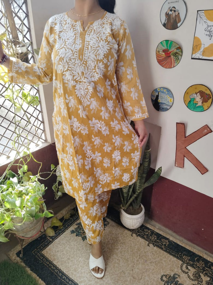 Inaya Handcrafted Chikankari Mulmul Set
